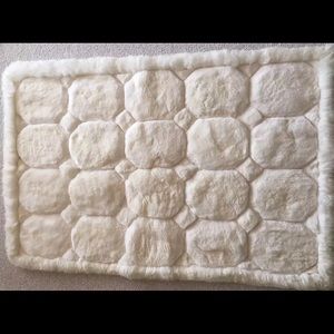 Alpaca Rug from ECUADOR- NEW! 40 inc by 57 inc.